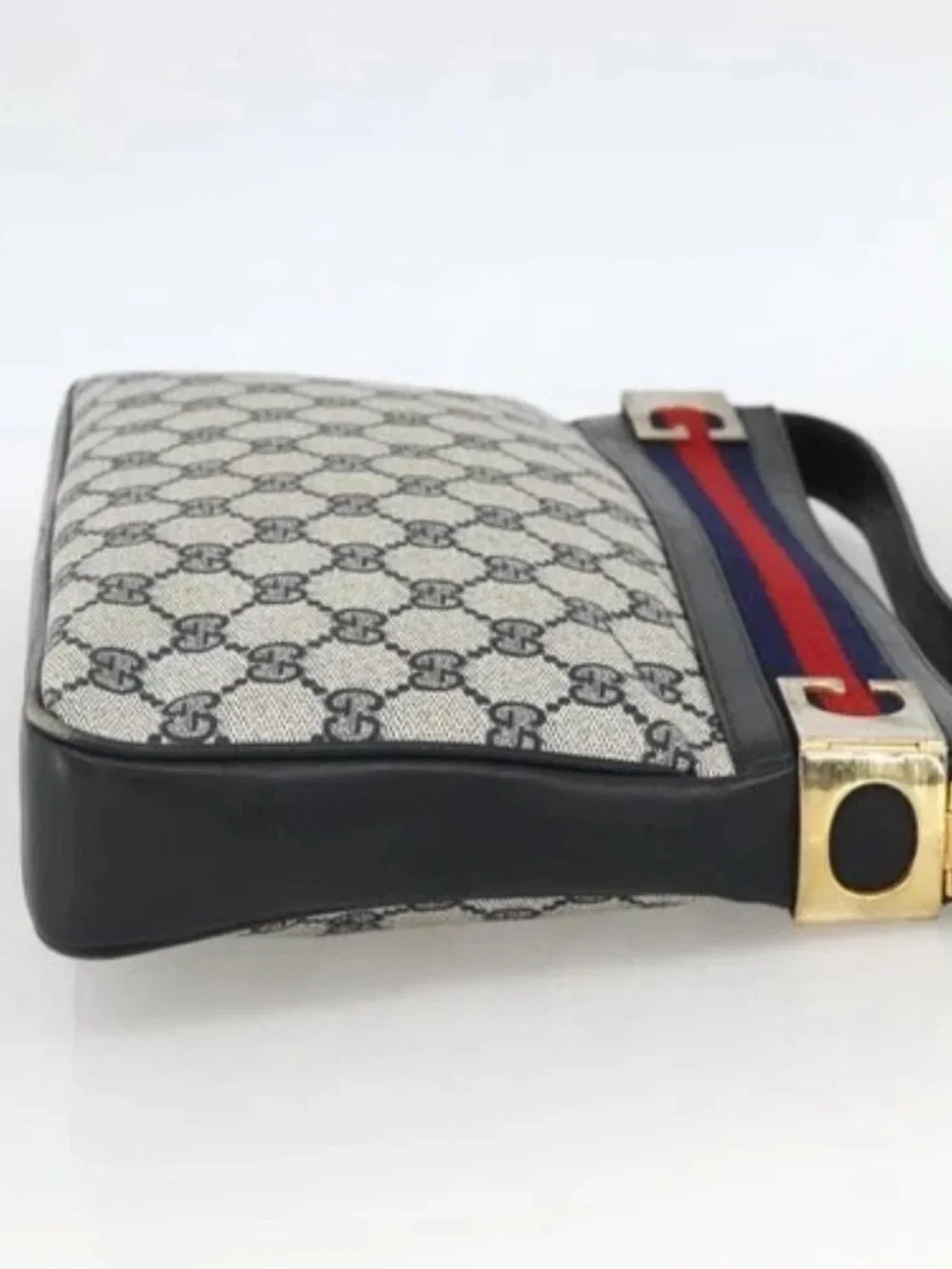 Gucci brand	gucci color	navy